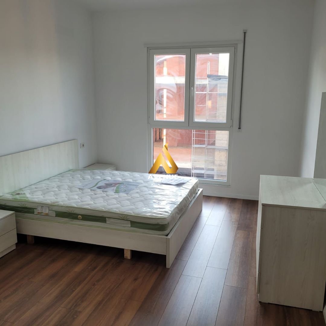 Apartament me qera – Kamëz