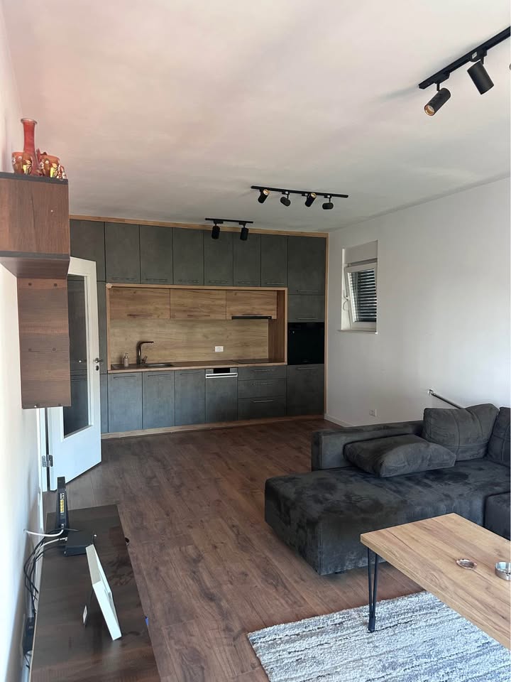 Piso en alquiler 2+1 en Tophane