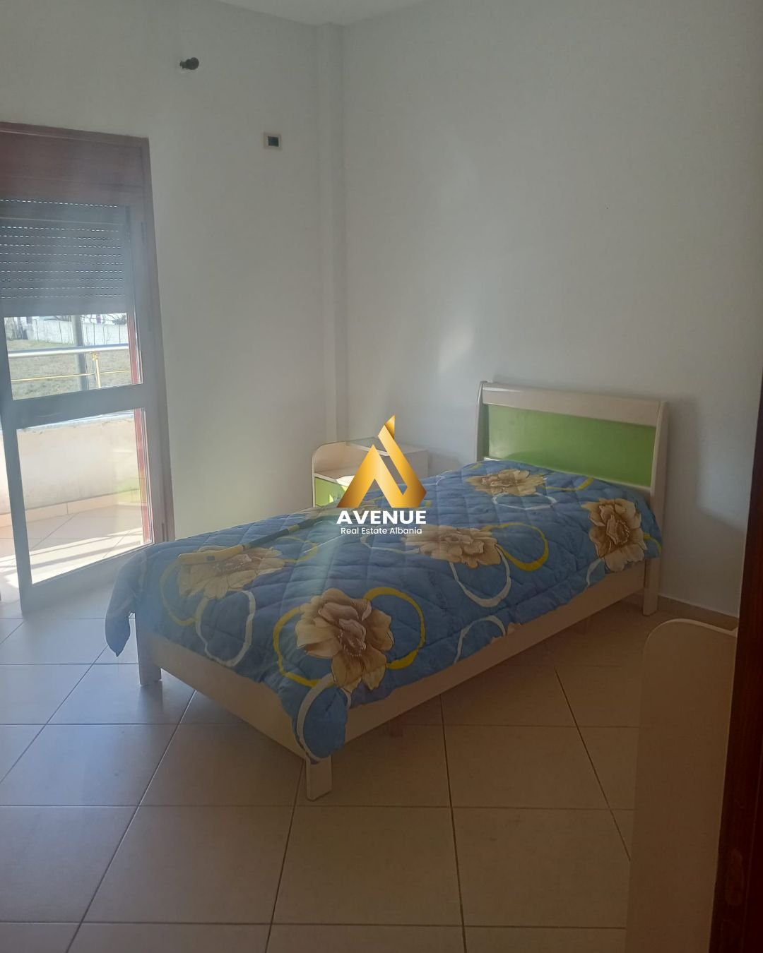 Jepet me qira kati i 2-të i një shtëpie private 3+1 – Kamëz