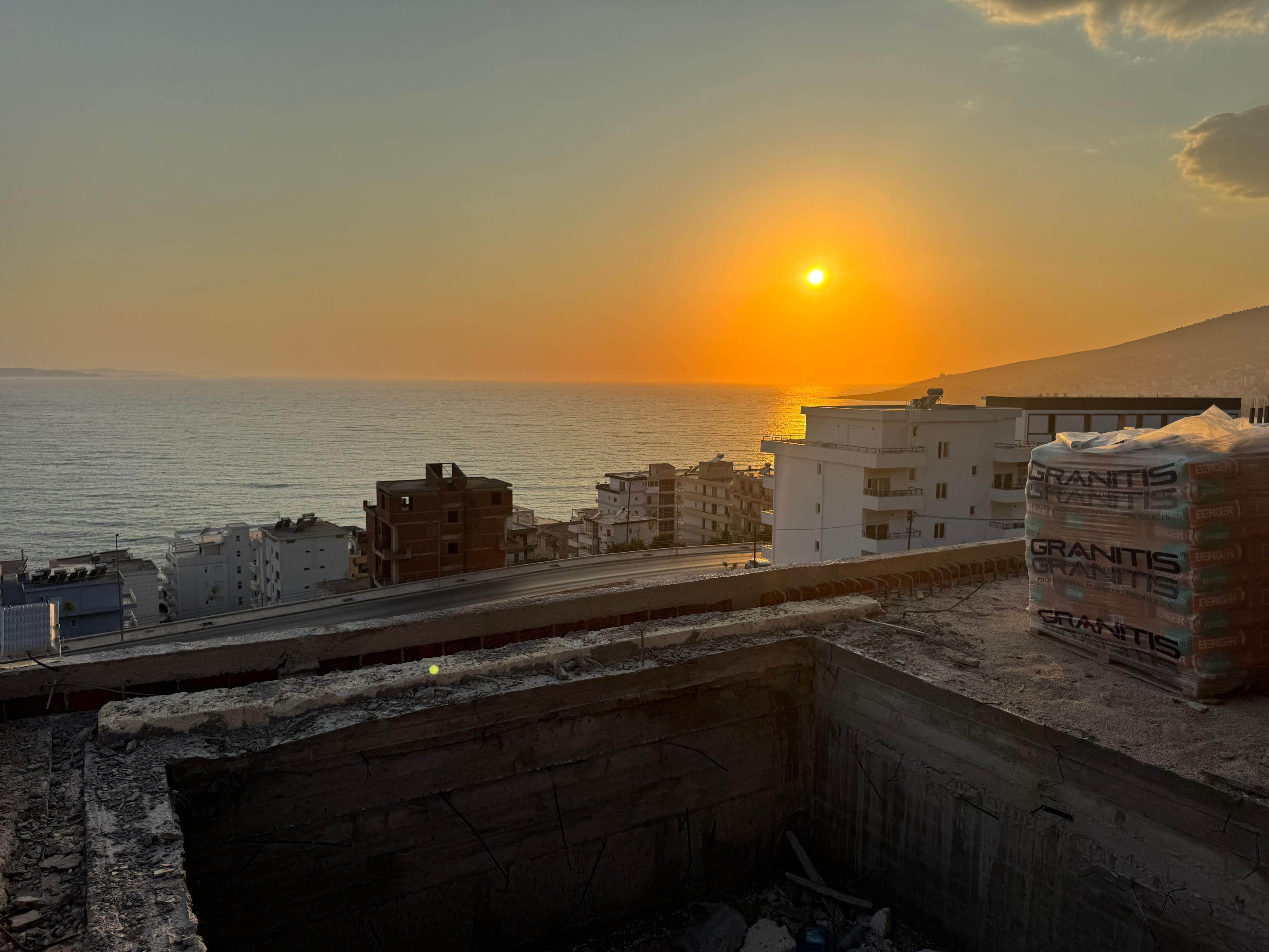 Vila luksoze në Sarandë, shqipëri me pamje panoramike deti – Mundësi investimi ideale!