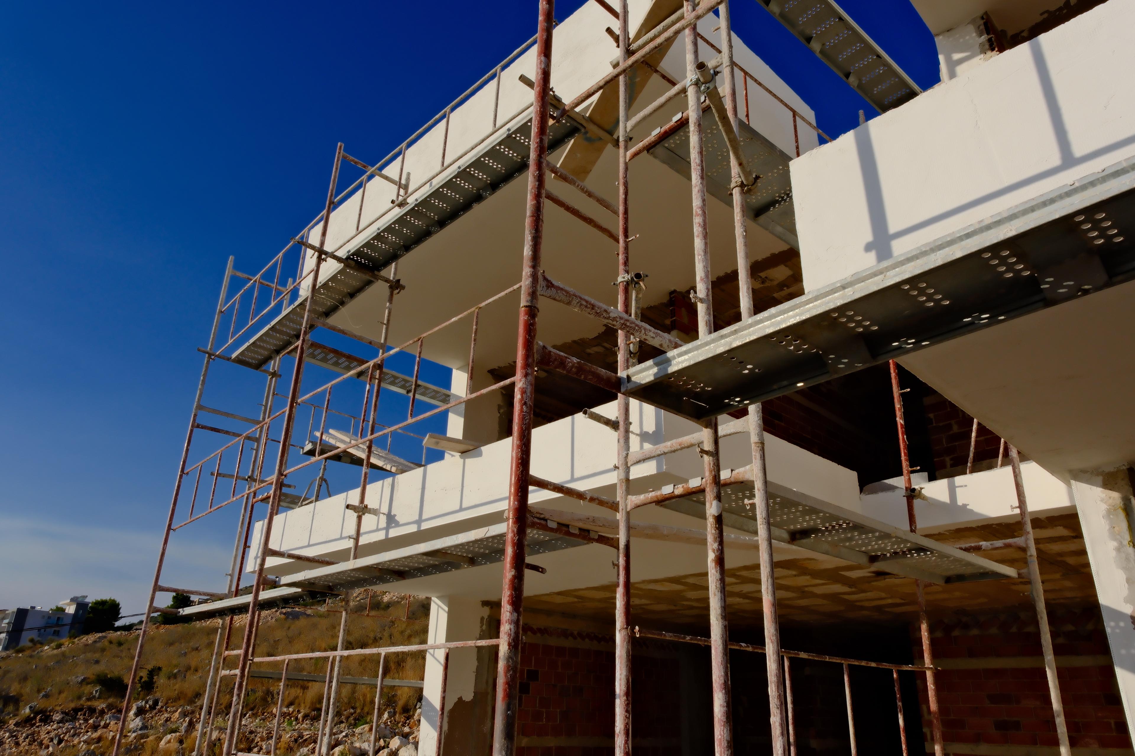 Vila luksoze në Sarandë, shqipëri me pamje panoramike deti – Mundësi investimi ideale!