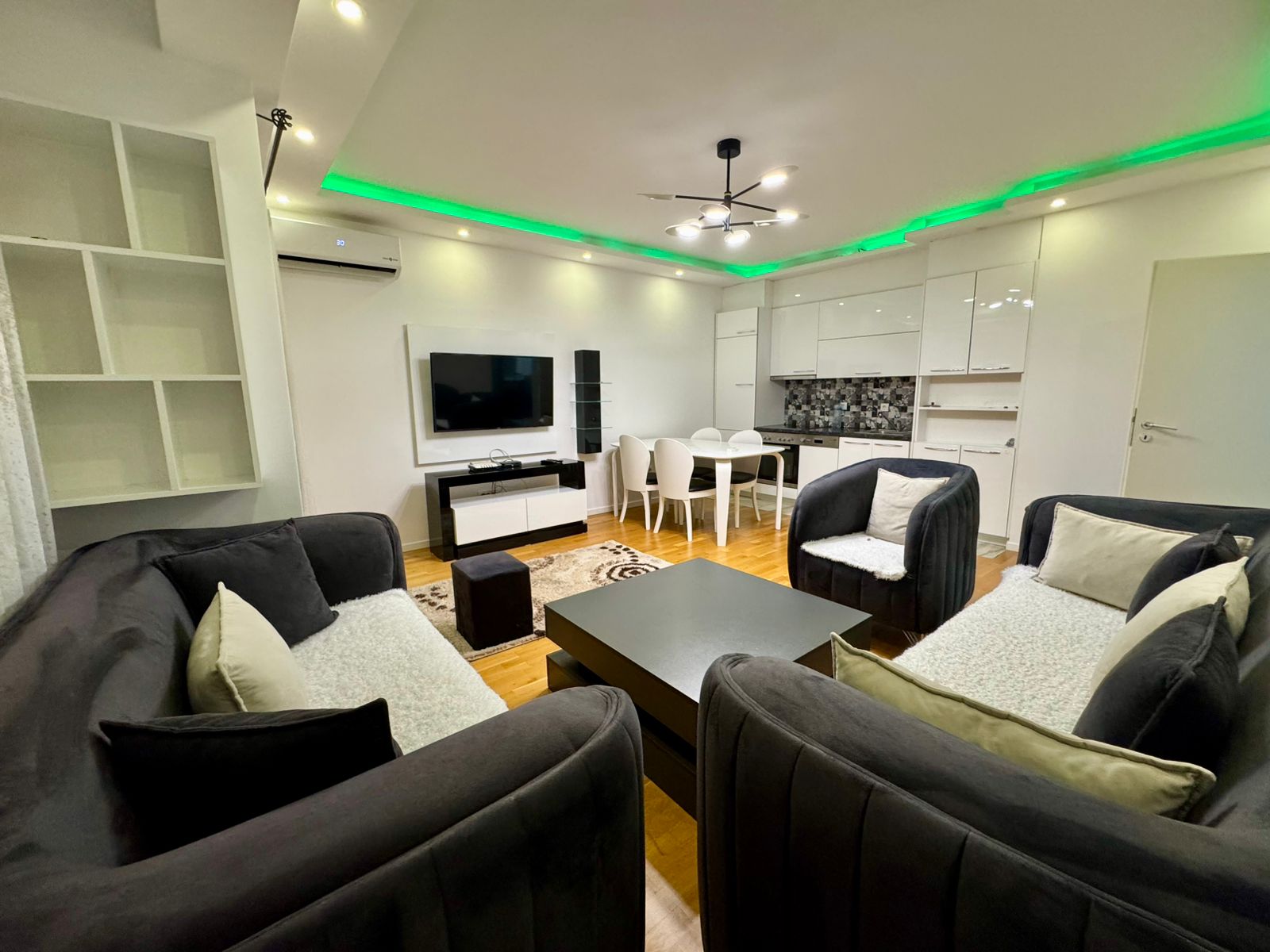 Appartement à louer 2+1 dans le quartier de muhaxherëve