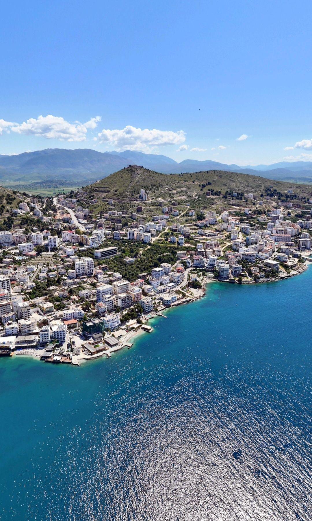 Apartamento de 2 quartos à venda em Saranda – Rua mitat hoxha, a 100m do mar