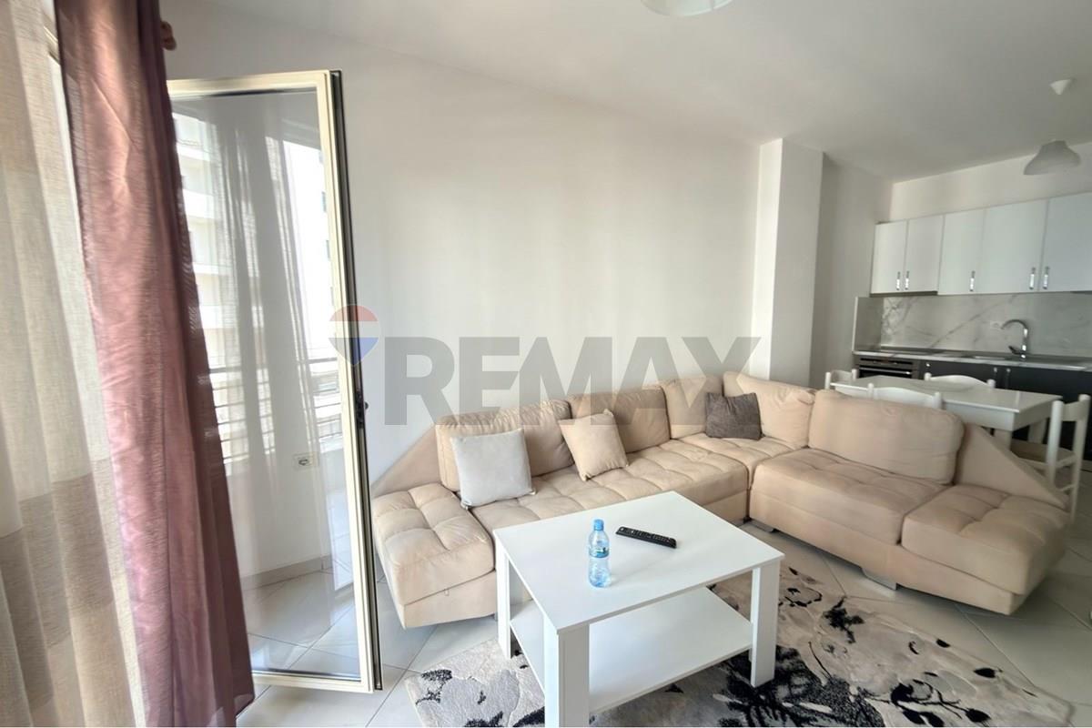 Ofrohet per qira apartament 1+1 , ne don bosko, ne kompleks te ri prane fiori di bosko.