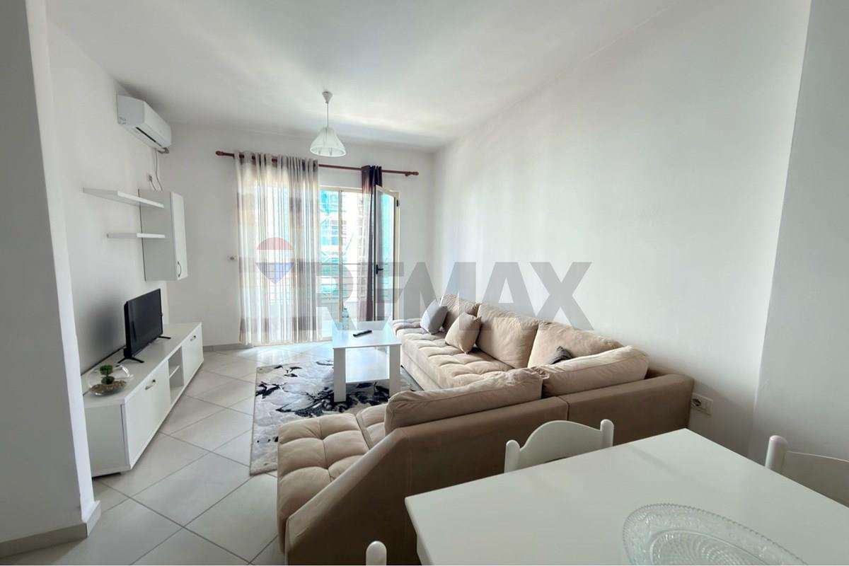 Ofrohet per qira apartament 1+1 , ne don bosko, ne kompleks te ri prane fiori di bosko.