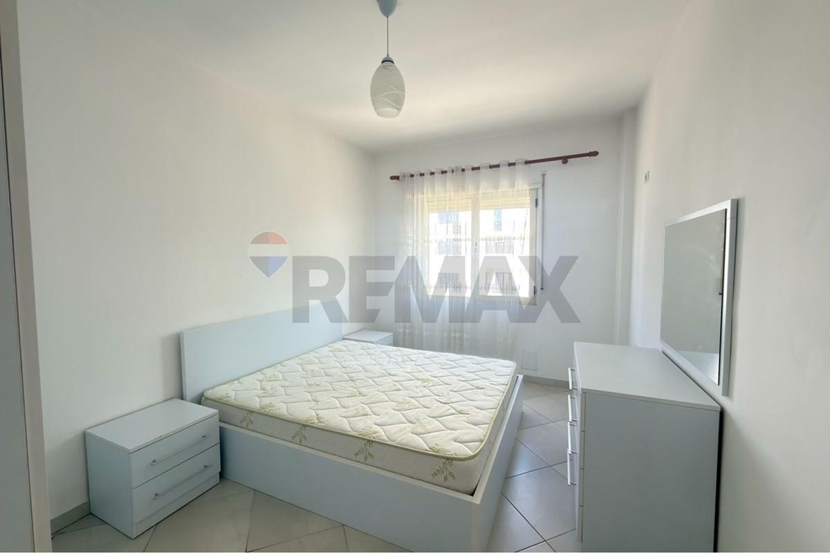Ofrohet per qira apartament 1+1 , ne don bosko, ne kompleks te ri prane fiori di bosko.