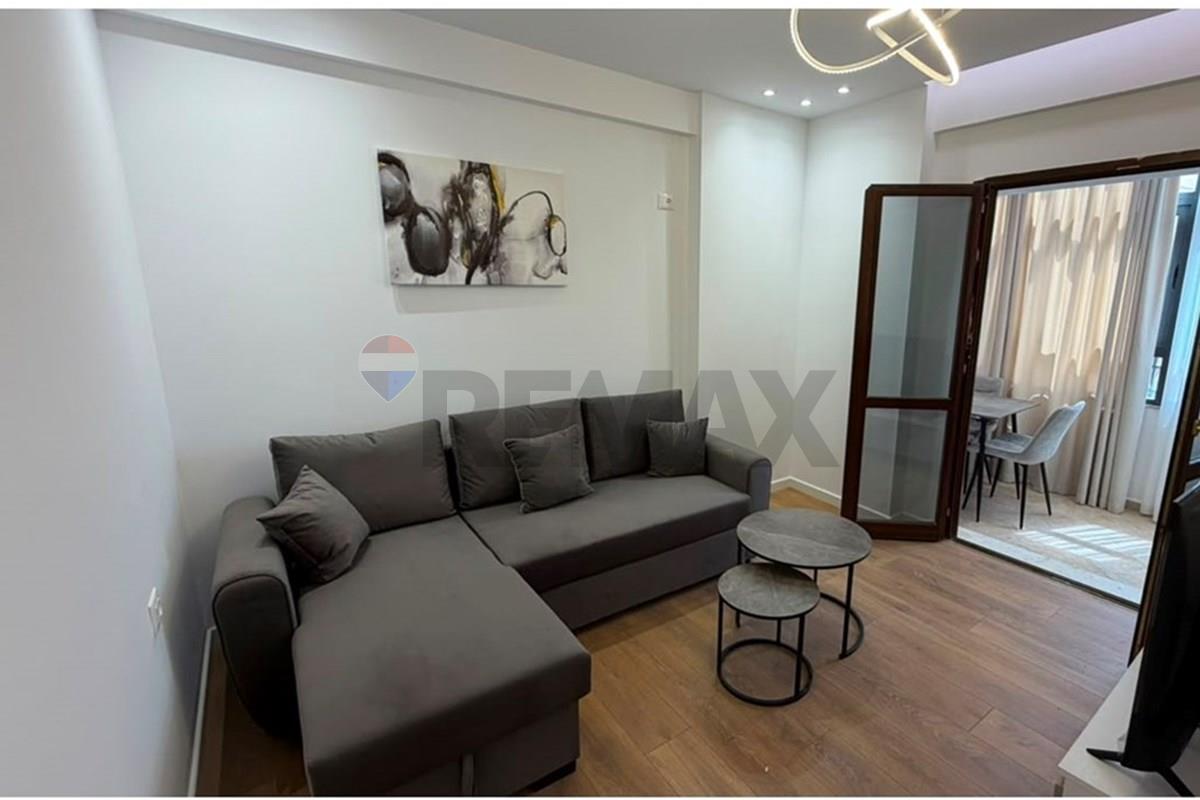 Jepet me qira apartament 1+1 në komunën e parisit