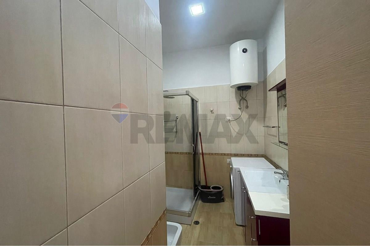 Ofrojme apartament 2+1 per qira ne nje nga rezidencat me te preferuara per banim ne tirane.