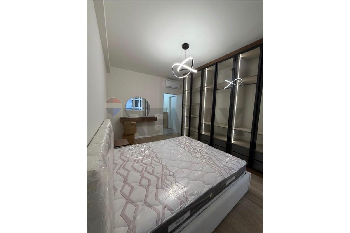 Jepet me qira apartament 1+1 kika 2, Komuna e Parisit