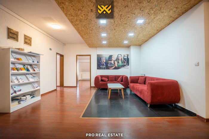 Escritório 500m² para alugar em taslixhe.
