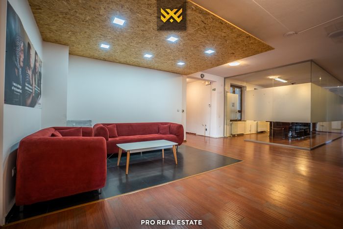 Escritório 500m² para alugar em taslixhe.