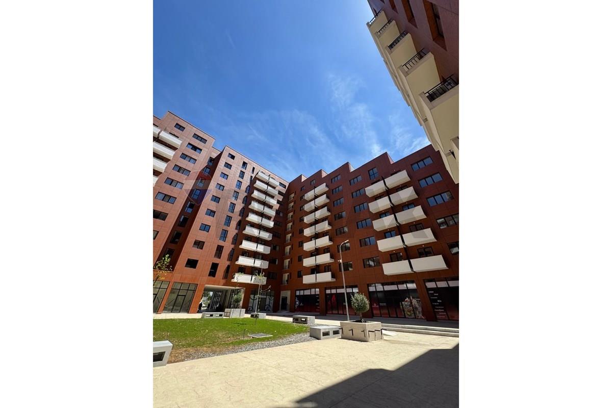 Apartamenti ndodhet tek kompleksi urban gate.