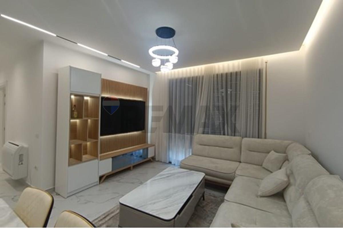 Jepet me qera apartament 3+1+2 me post parkimi ne don bosko .