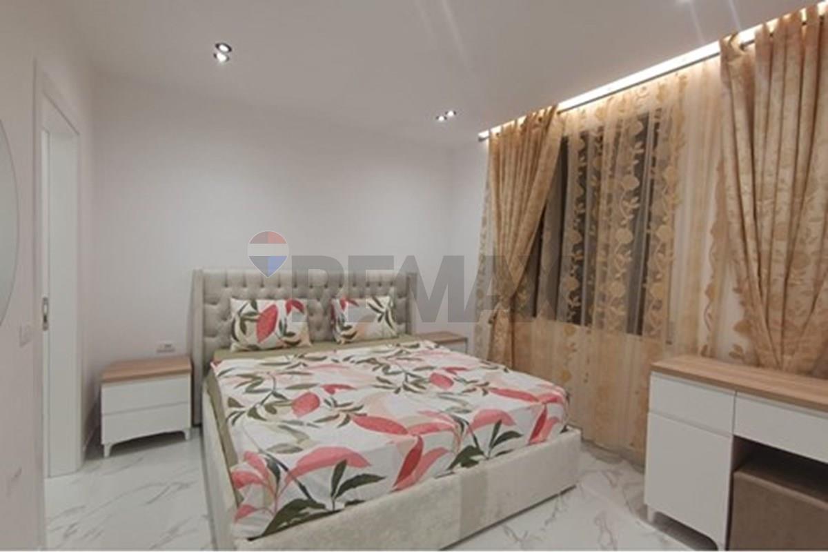 Jepet me qera apartament 3+1+2 me post parkimi ne don bosko .