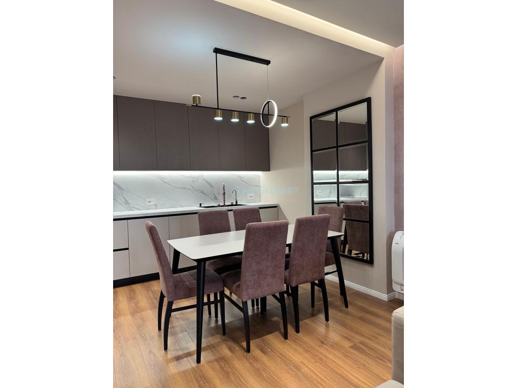 Appartement 1+1 à louer près de l'école rouge