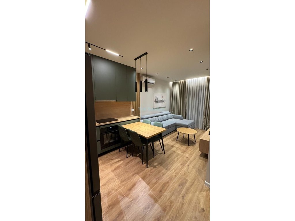 Apartamento 1+1 con balcón en alquiler en residencia kadiu, Tirana