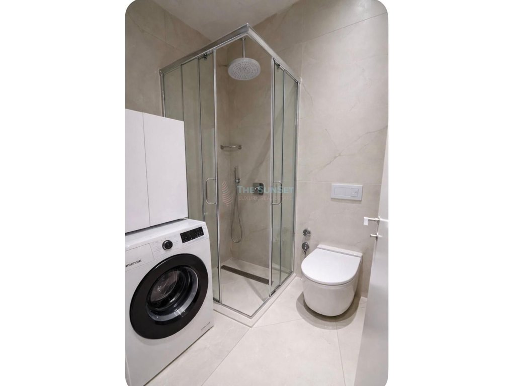 Apartamento 1+1 con balcón en alquiler en residencia kadiu, Tirana