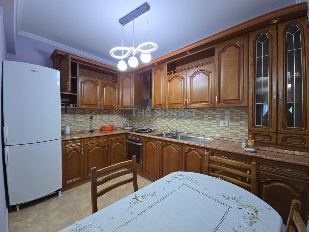 3+1+2 wohnung zur miete im usluga-komplex, bahnhof – Tirana