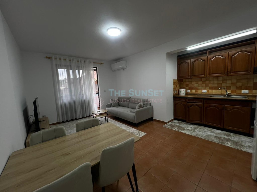 Appartamento 2+1+2 in affitto vicino alla moschea di tabakëve