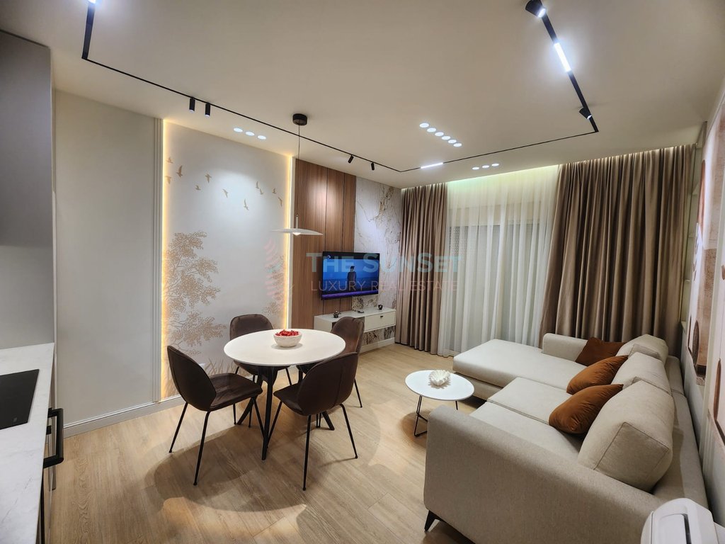 Apartamento 1+1 en venta en la zona de la playa de Durrës