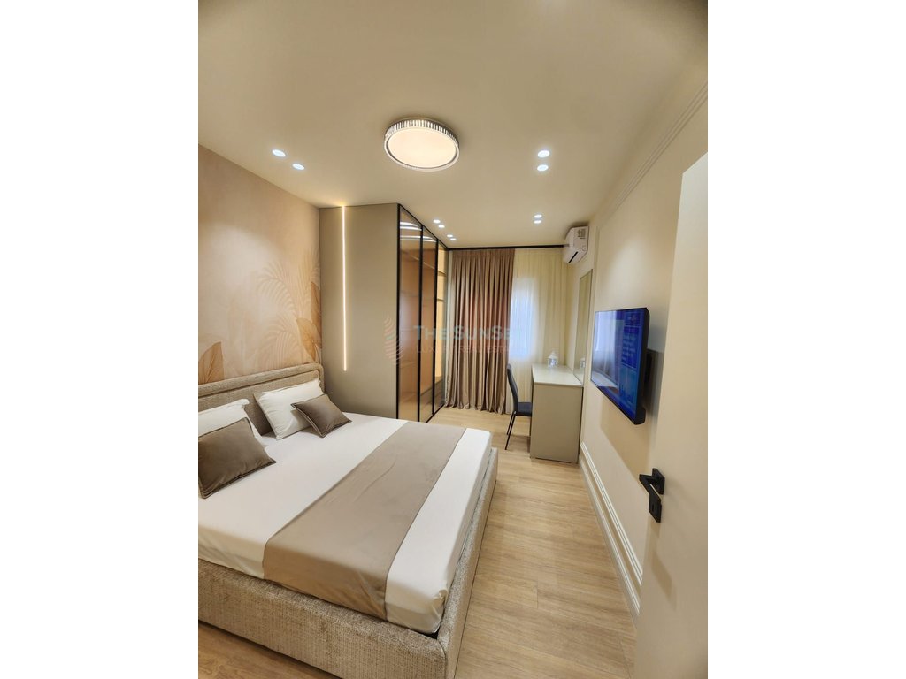 Apartamento 1+1 en venta en la zona de la playa de Durrës