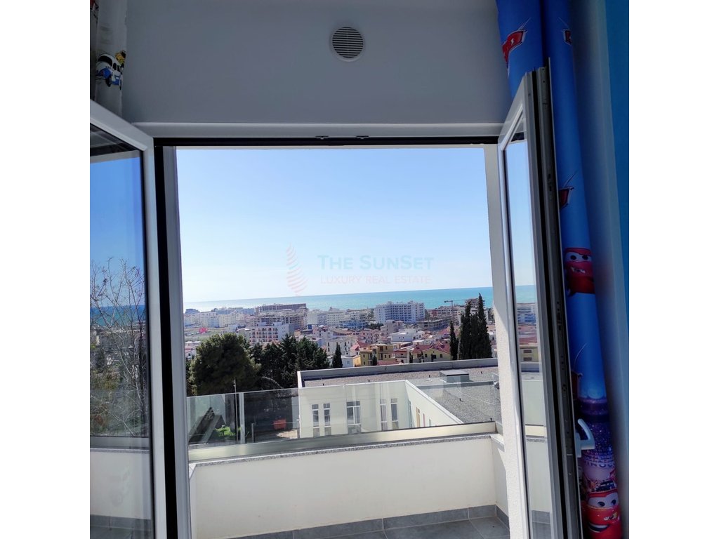 Villa de lujo de 3 dormitorios en venta con vista al mar en golem