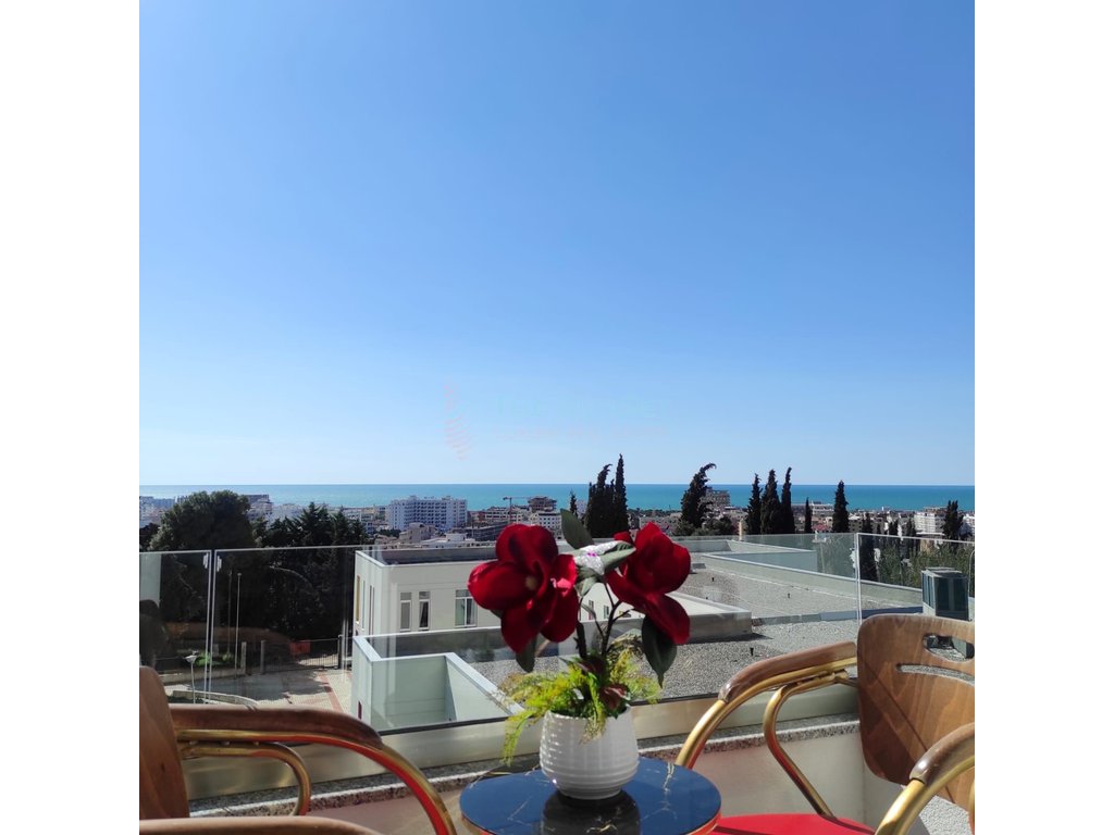 Villa de lujo de 3 dormitorios en venta con vista al mar en golem