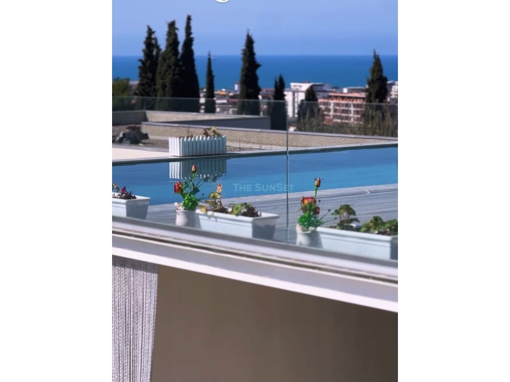 Villa de lujo de 3 dormitorios en venta con vista al mar en golem