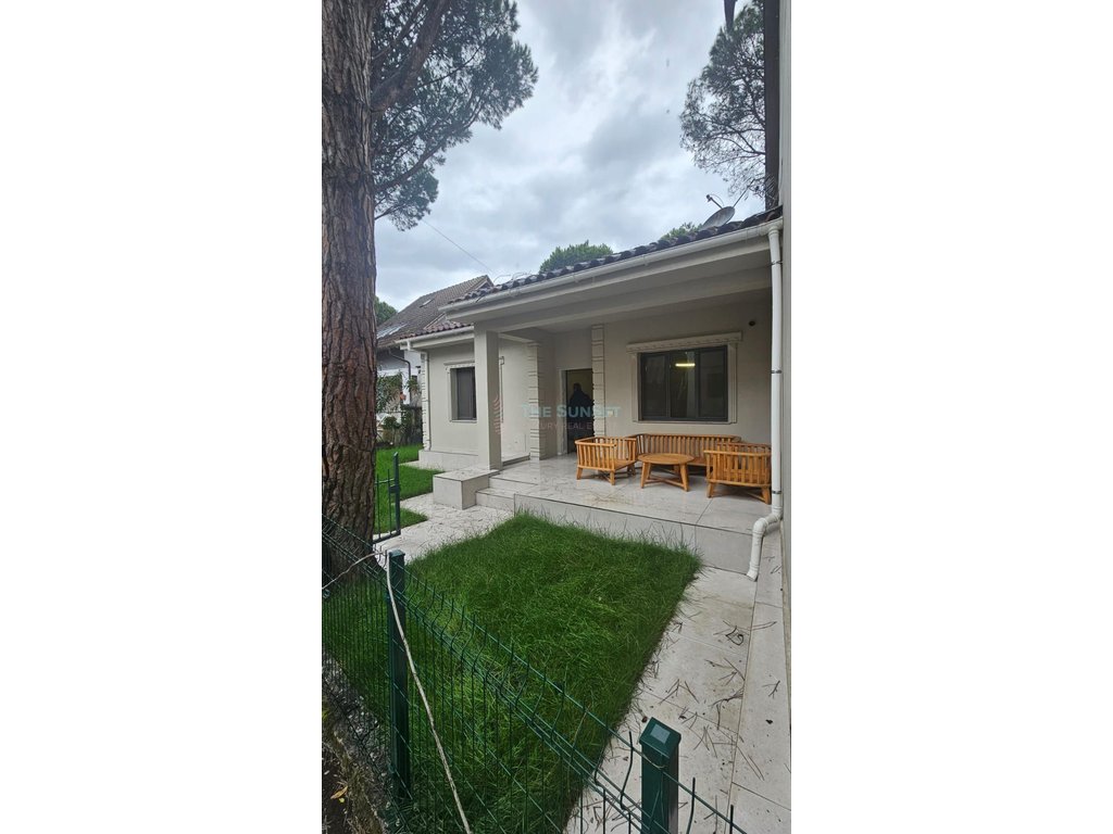Villa de lujo de 3 dormitorios en venta con vista al mar en golem