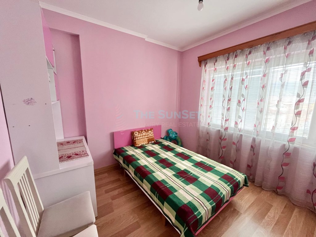 Apartamento 2+1 en venta en Pogradec, cerca del lago de ohrid
