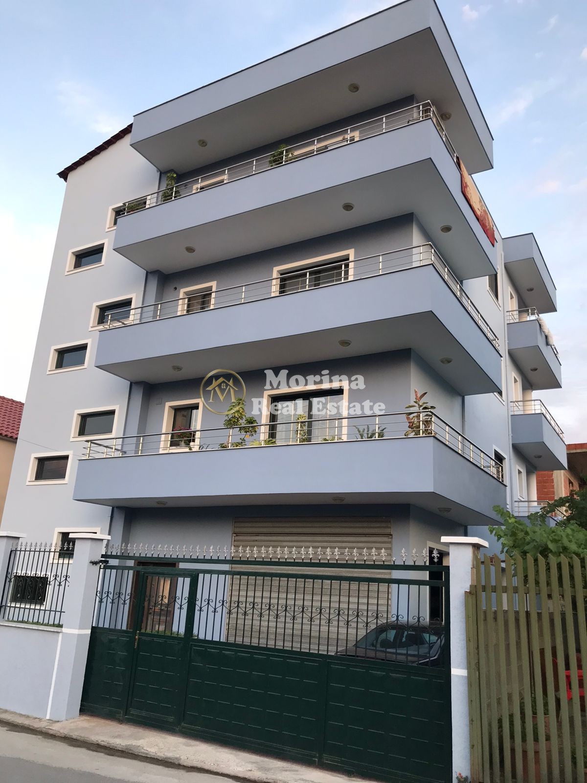 Vendita, villa a 3 piani, Yzberisht, 1.100.000 euro