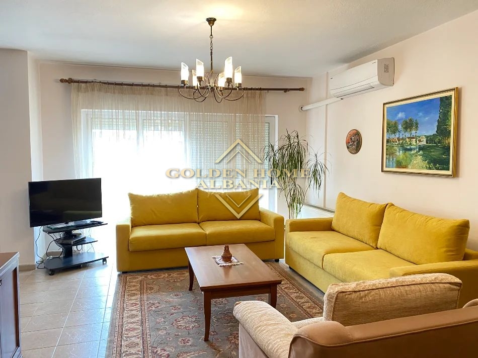 Zur miete: Duplex an der elbasanit-straße!