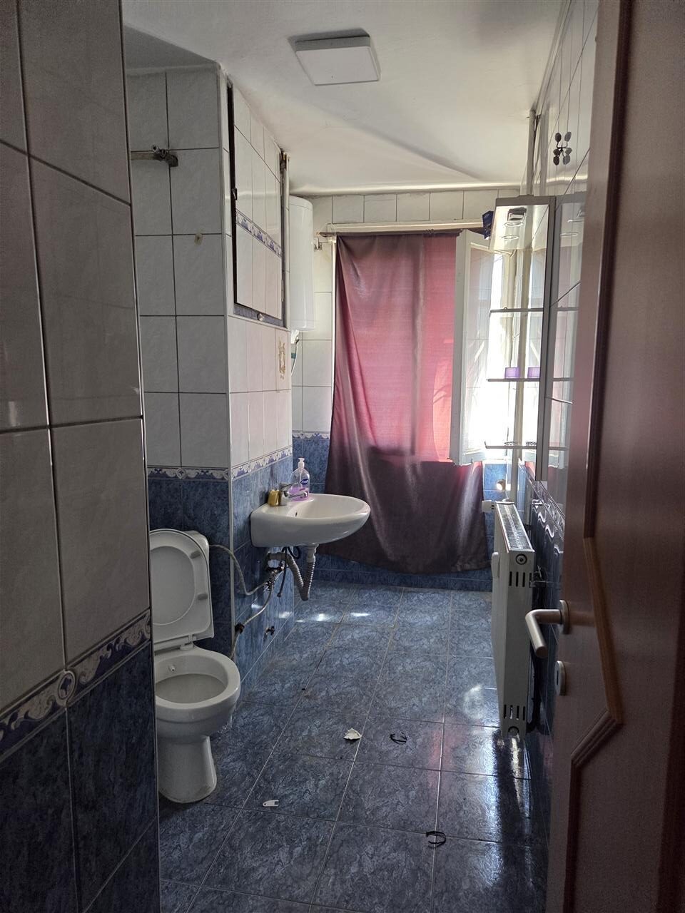 Banesë (zyre) me qira në ulpianë