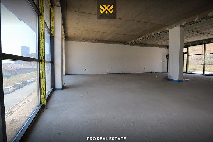 Lokal 140m² me #qira në dragodan.