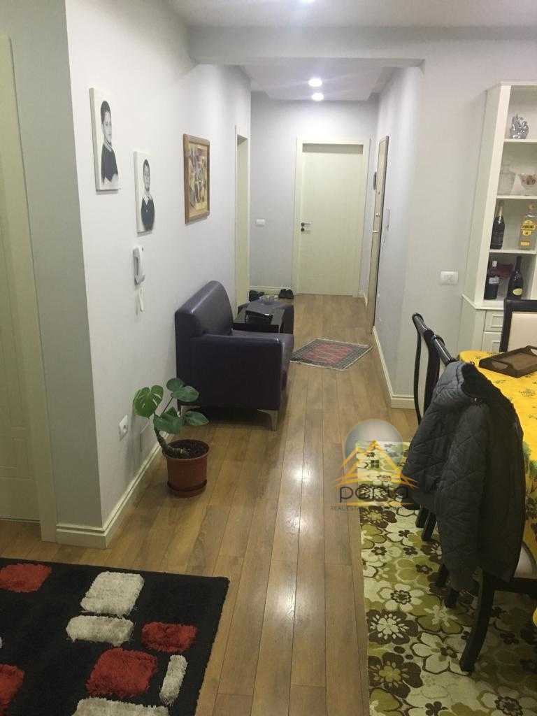 Jepet me qira apartament 3+1 - perla real estate | apartamente me qera | apartamente ne shitje | shtepi me qera | shtepi ne shitje | vleresim prone