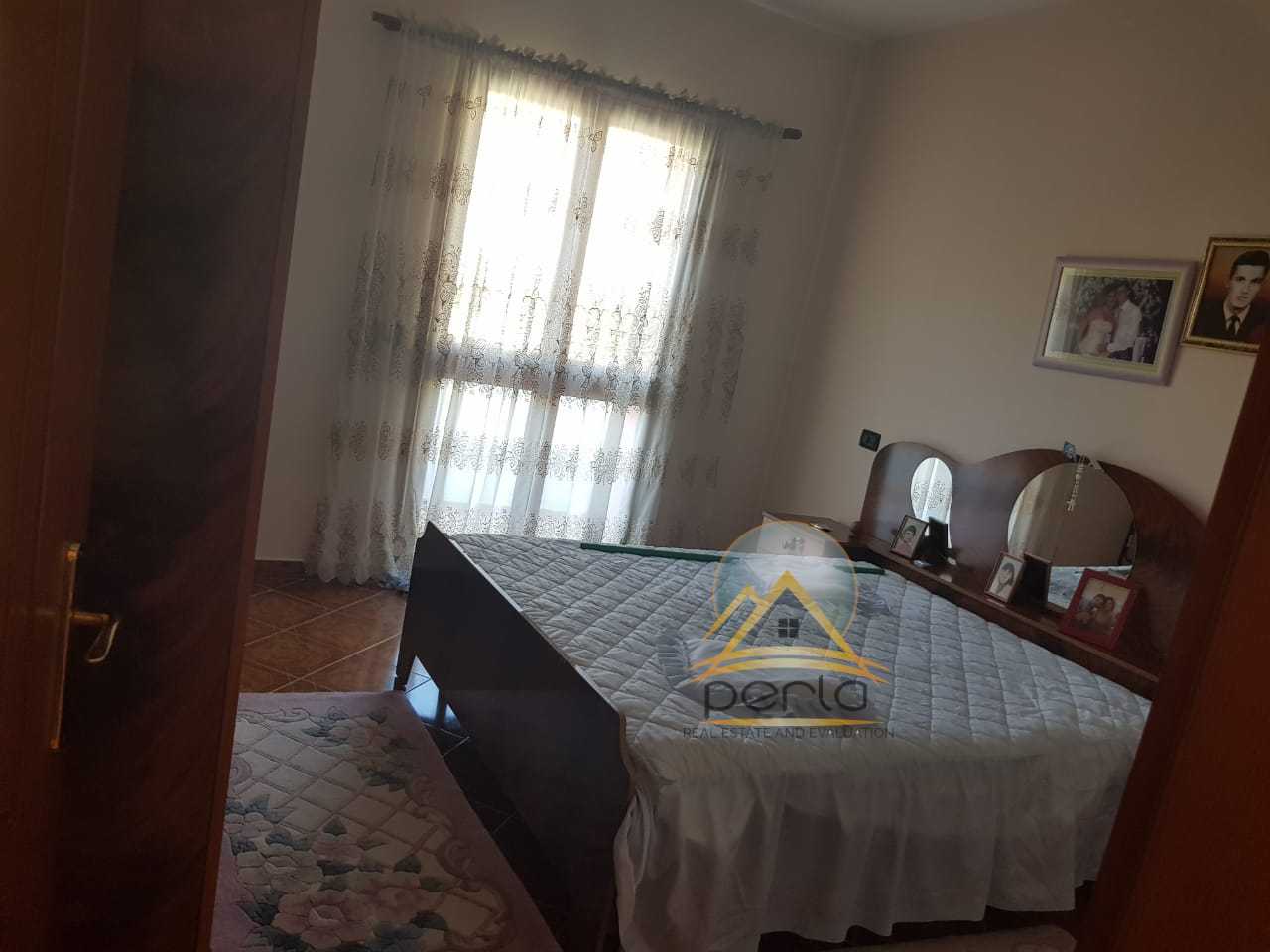 Shitet vile dy kate ne vore - perla real estate | apartamente me qera | apartamente ne shitje | shtepi me qera | shtepi ne shitje | vleresim prone