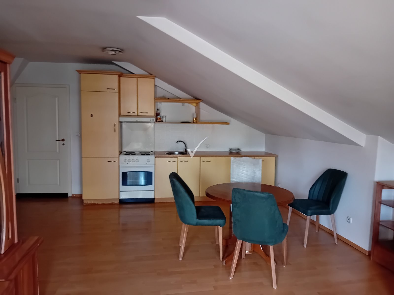 Wohnung zu mieten 1+1 im zentrum