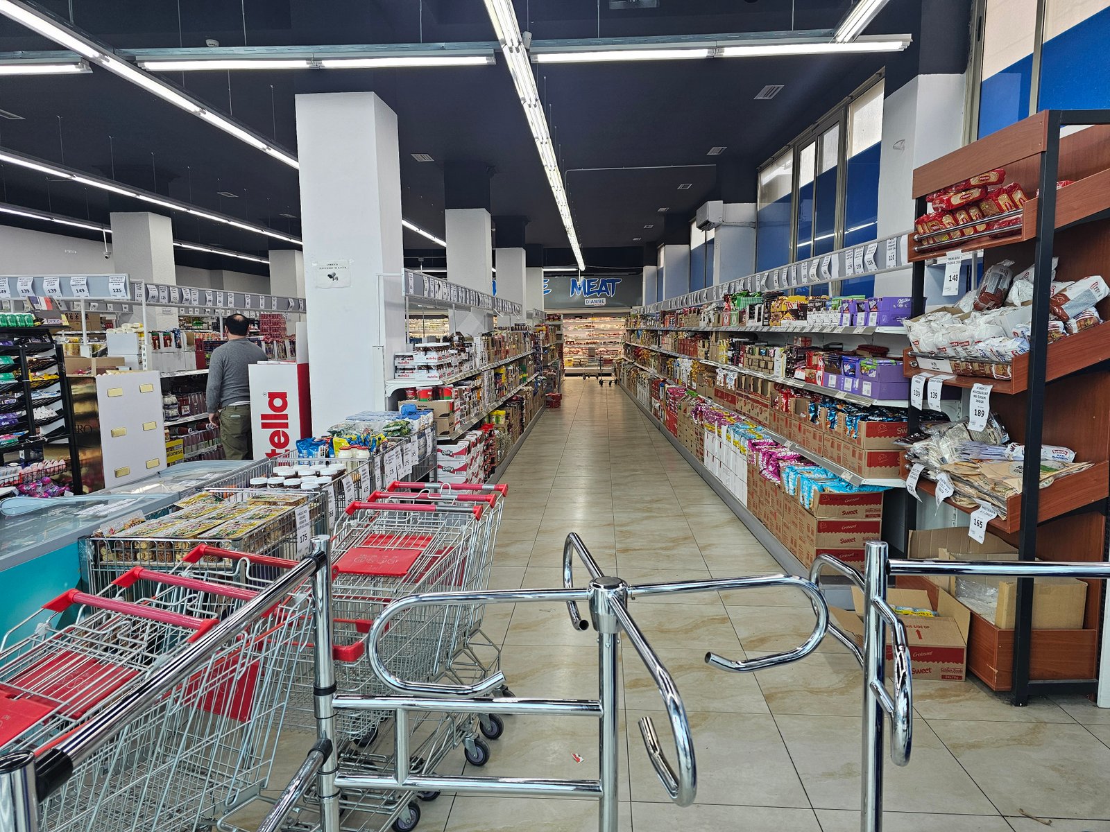 Shitet ambjent biznesi l.14 shkozet