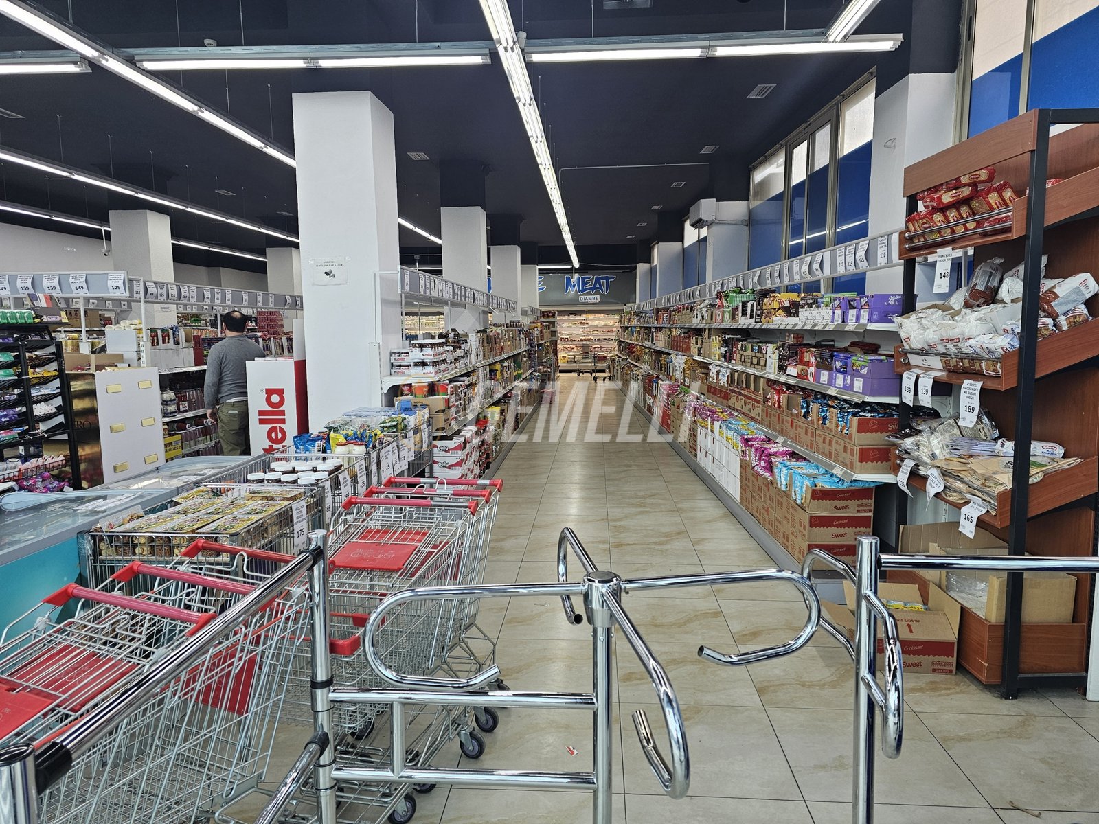 Shitet ambjent biznesi l.14 shkozet