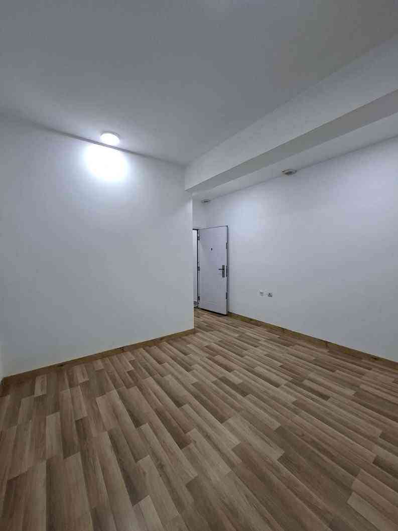 Espacio comercial en alquiler – 70 m² | rrethi i flamurit