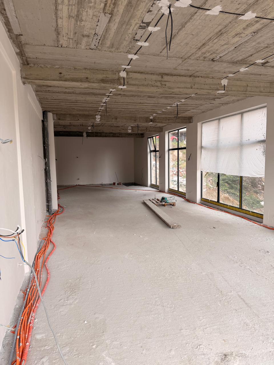 Commercial space for rent – 216 m² | rruga b