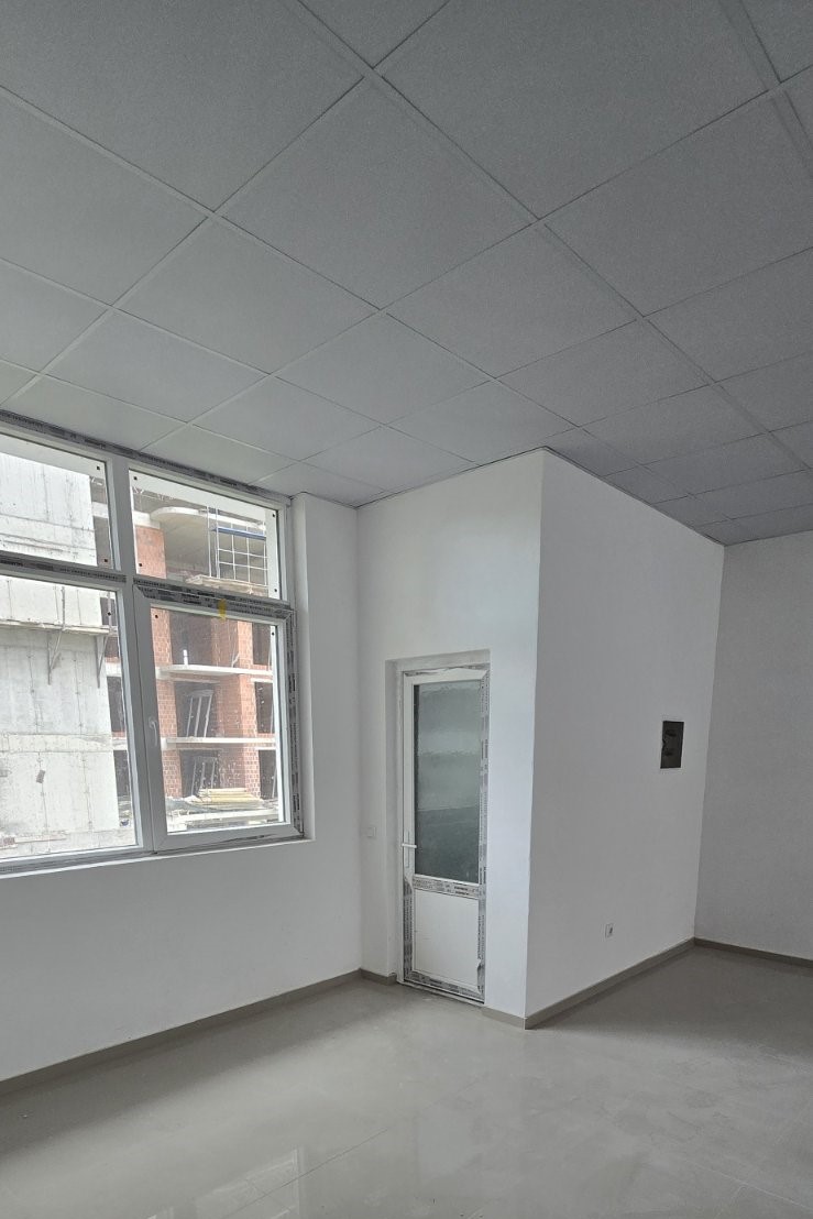 Espace commercial à vendre – 100,94 m² | Skenderaj (près de l’école primaire “Shaban Jashari”)