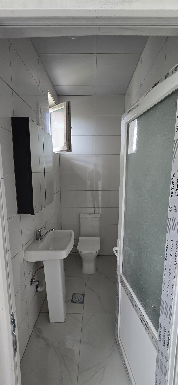 Espace commercial à vendre – 100,94 m² | Skenderaj (près de l’école primaire “Shaban Jashari”)