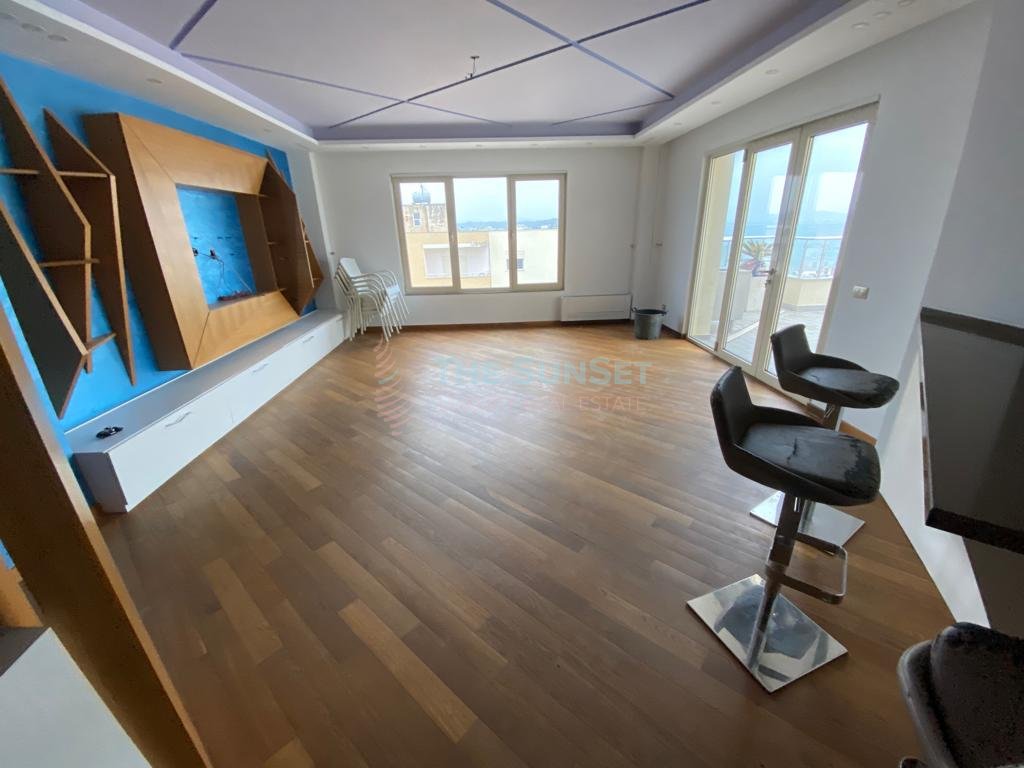 Penthouse zum verkauf - Durrës strand