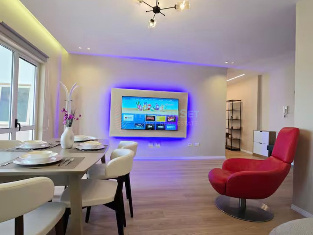 Luxus-penthouse 2+1 zur miete in bllok