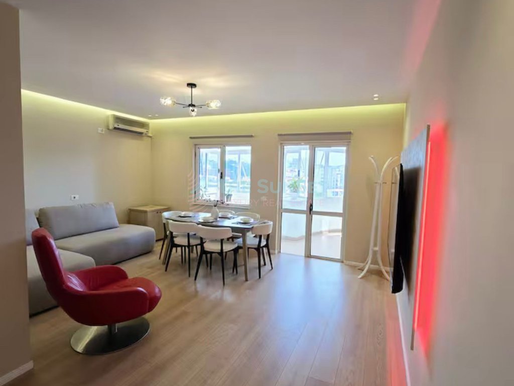 Luxus-penthouse 2+1 zur miete in bllok
