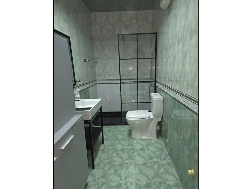 Luxus-penthouse 2+1 zur miete in bllok