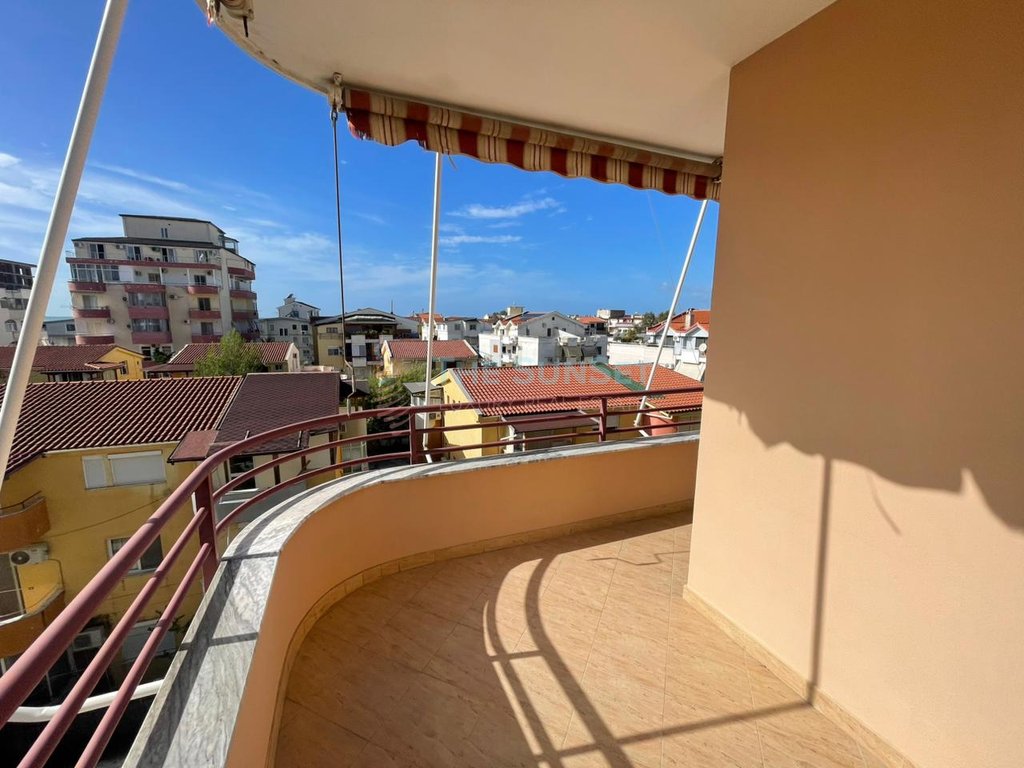 Wohnung 2+1+2 zu verkaufen in golem, durres