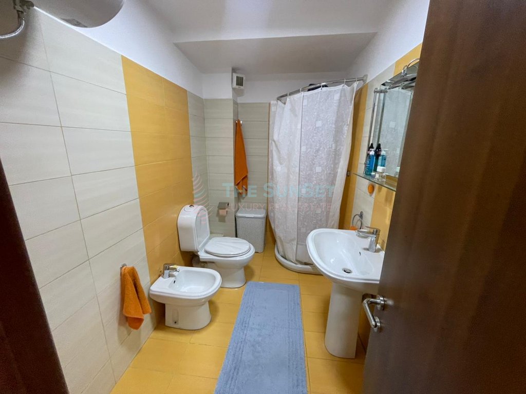 Wohnung 2+1+2 zu verkaufen in golem, durres