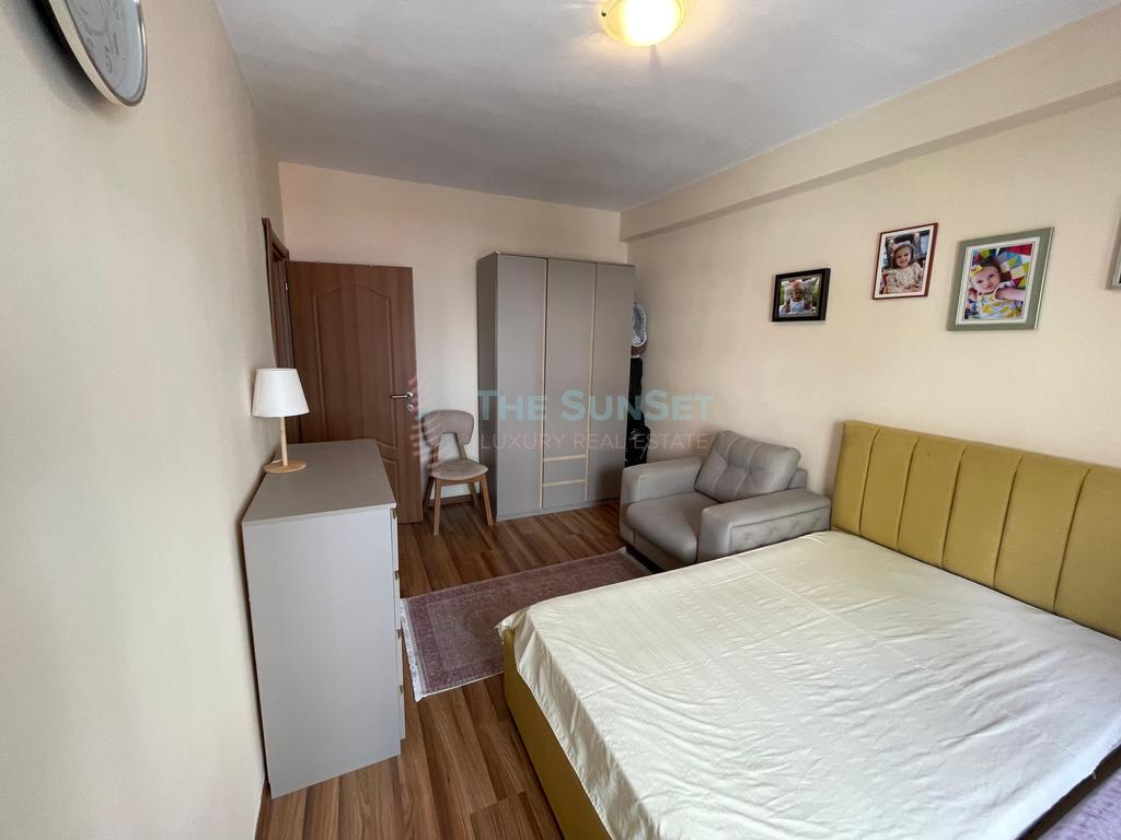 Apartment 3+1+2 zu mieten bei Tirana bank, nene tereza platz